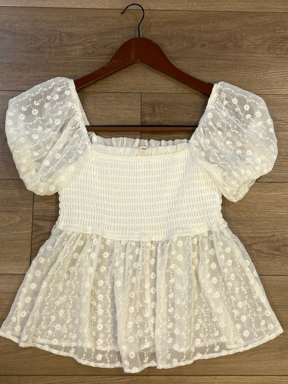 Mi Ami White Smocked Puff Sleeve Cottagecore Embroidered Top Size M